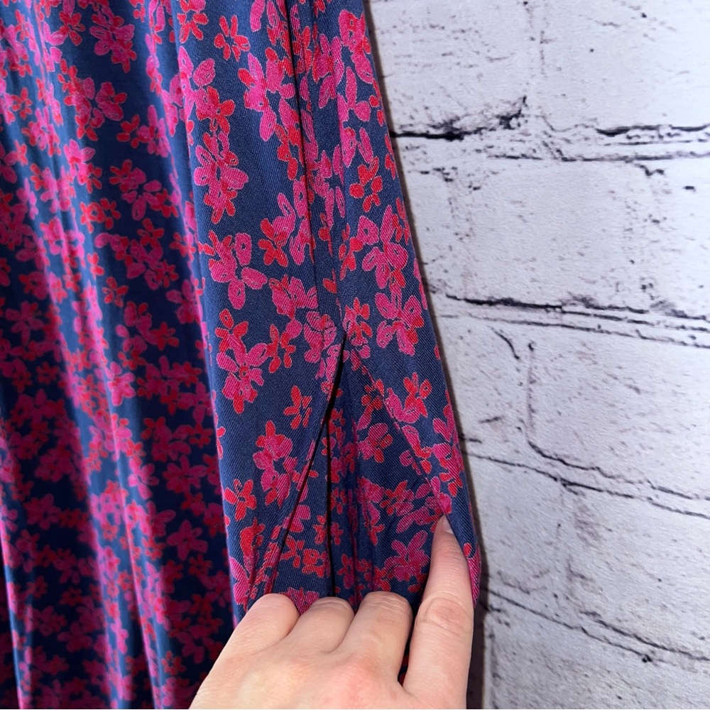 Life is Good Midi Sleeveless Swing Dress with Pockets Red/Navy Floral Large - Picture 4 of 6